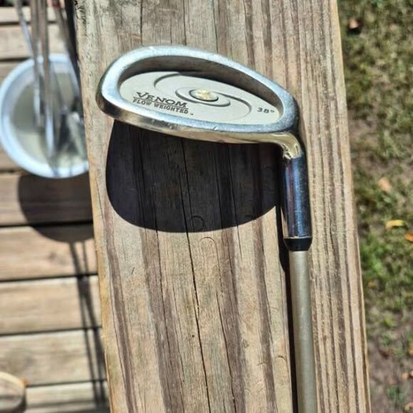 Knight Venom 8 Iron - 38° Graphite Shaft Light Flex - 35.5" - RH - Picture 3 of 7